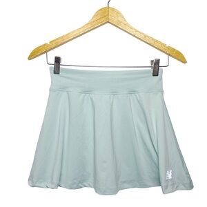 New balance Skirt/ Skort with Build in Shorts Size Medium